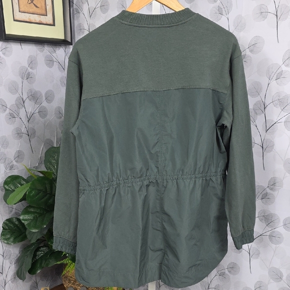 Athleta Triumph Hybrid Sweatshirt - Picture 8 of 11